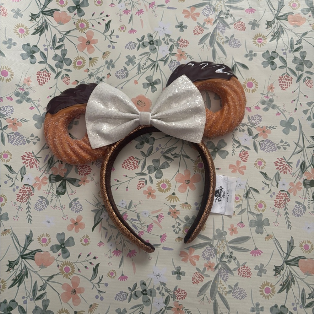 Minnie mouse churro ears